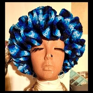 #L❤️VE HANDMADE. Crochet Ruffle HAT